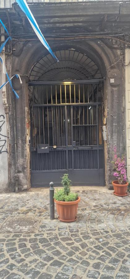 Tribunali Platamon Neapel Exterior foto
