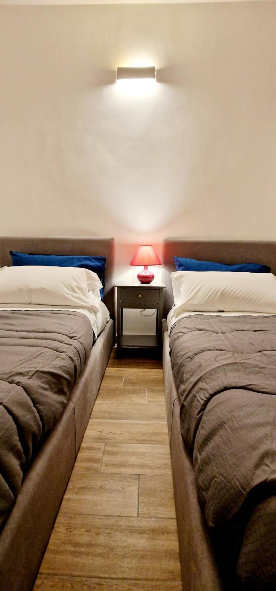 Tribunali Platamon Neapel Zimmer foto