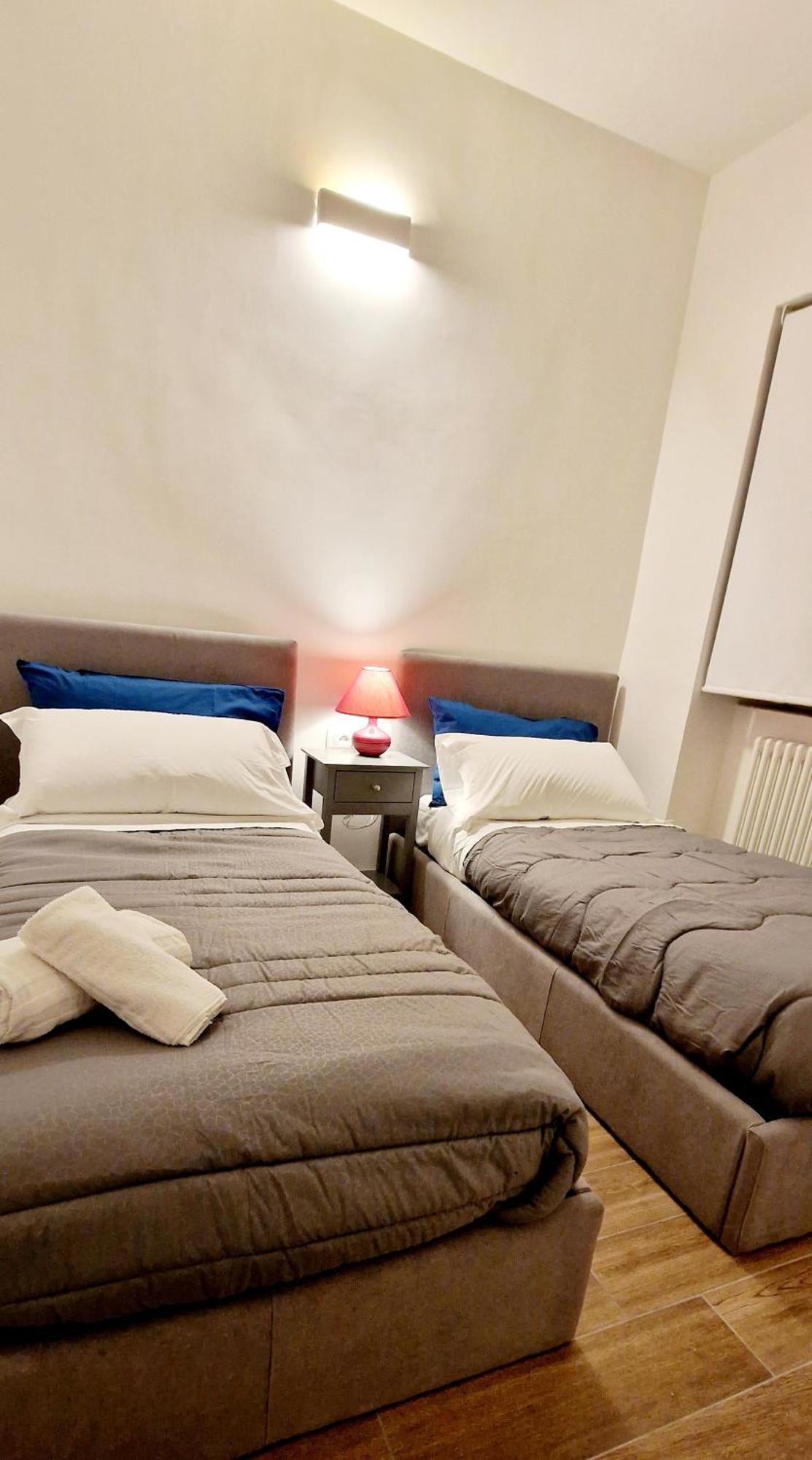 Tribunali Platamon Neapel Zimmer foto