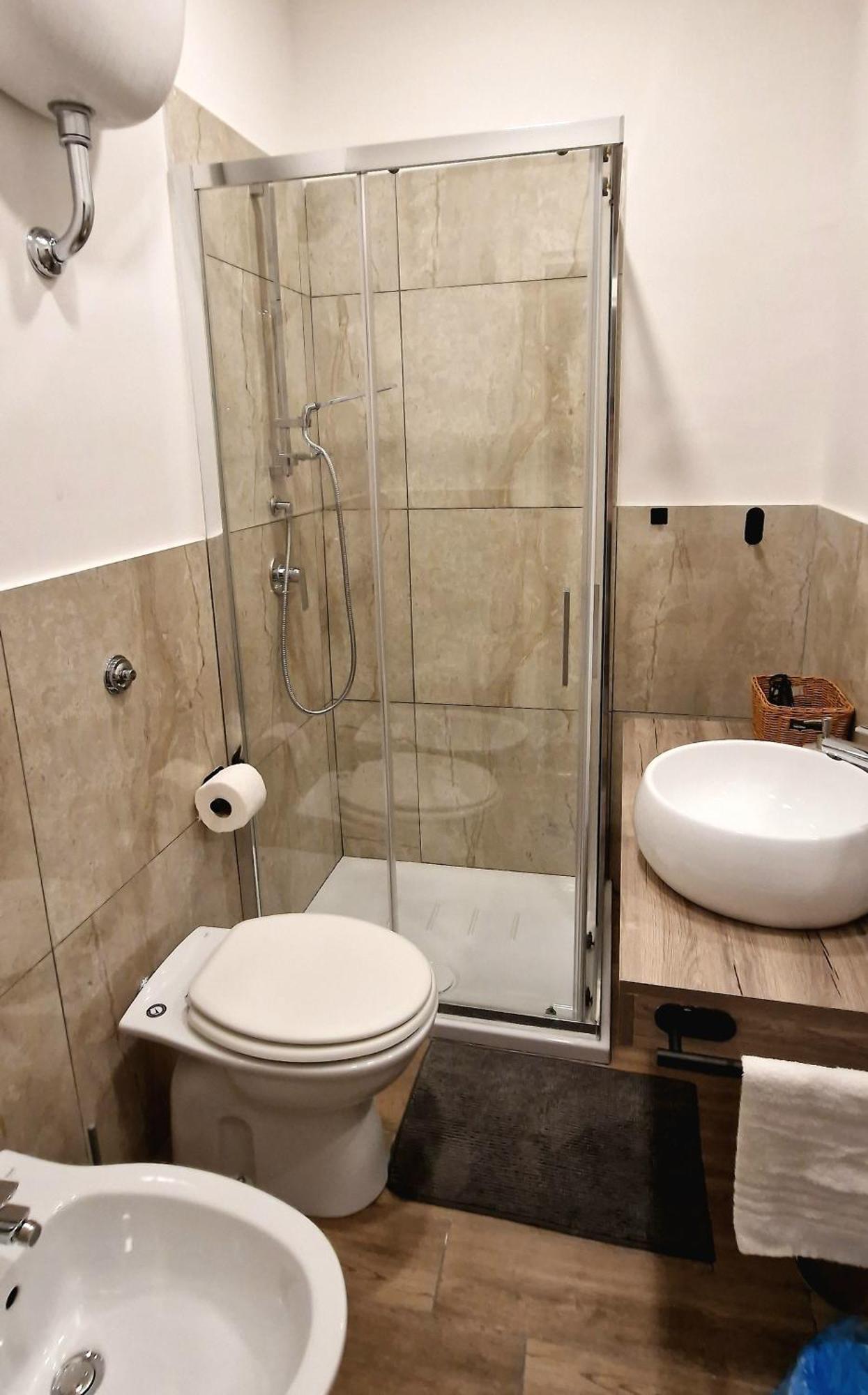 Tribunali Platamon Neapel Zimmer foto